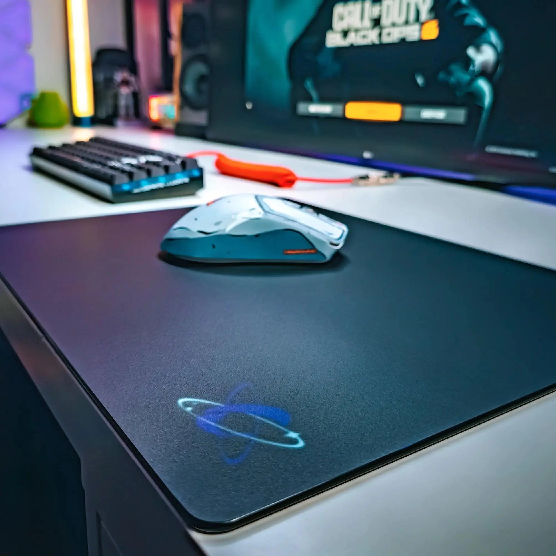 Atom Gaming Glass Mousepad
