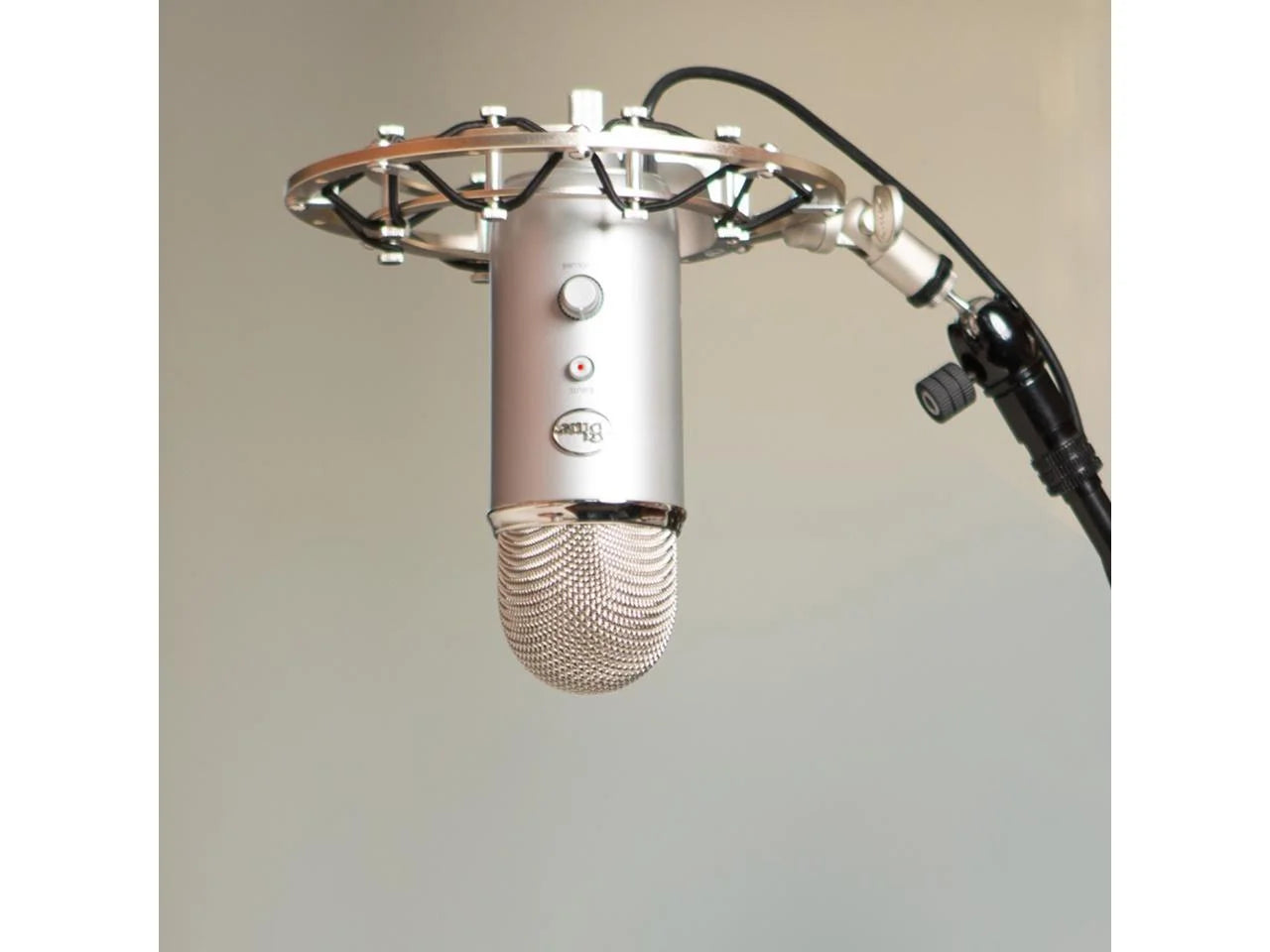 Blue Microphone Yeti USB Desktop Microphone, Whiteout